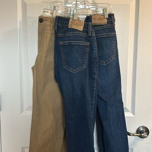 Boys size 11/12 short jeans, Abercrombie. Runs small listing as a size 10.